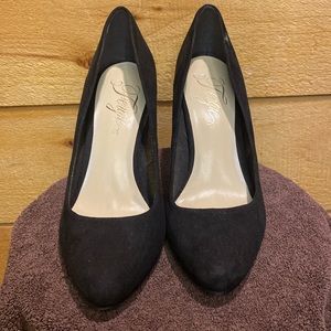 COPY - COPY - COPY - Women’s size 8W Fergie heels